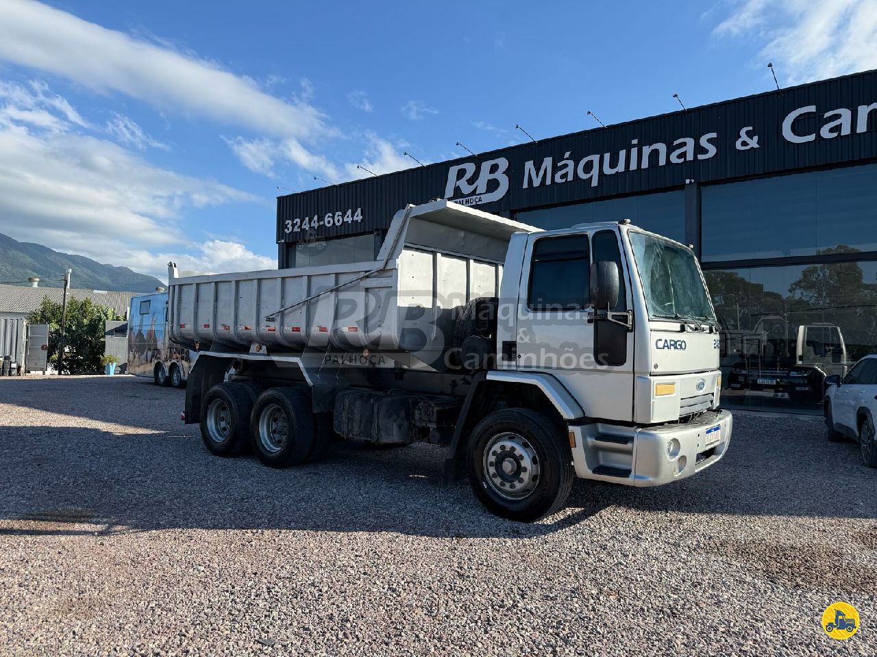 CAMINHAO FORD CARGO 2428 Caçamba Basculante Cavalo 6x2 RB Veículos PALHOCA SANTA CATARINA SC